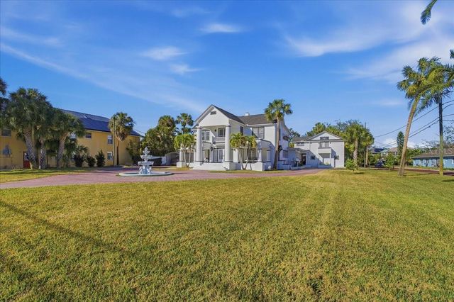 208 N SPRING BOULEVARD, Tarpon Springs, FL 34689