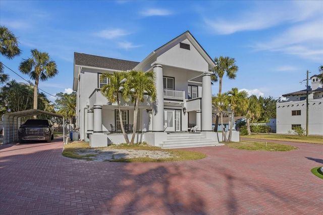 208 N SPRING BOULEVARD, Tarpon Springs, FL 34689