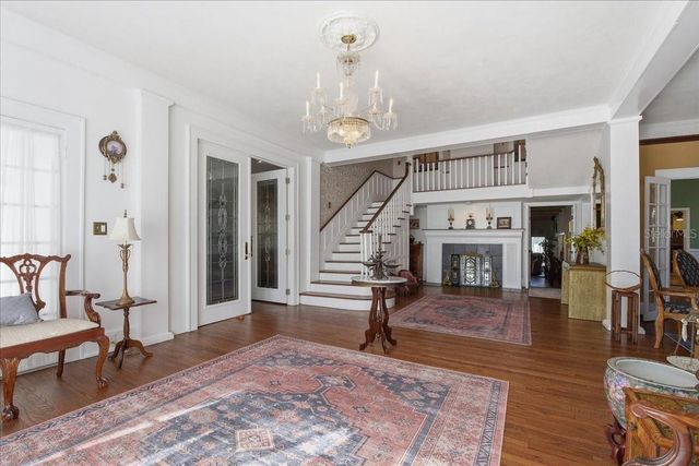 208 N SPRING BOULEVARD, Tarpon Springs, FL 34689