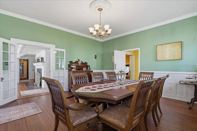 208 N SPRING BOULEVARD, Tarpon Springs, FL 34689