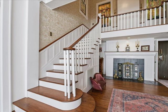 208 N SPRING BOULEVARD, Tarpon Springs, FL 34689