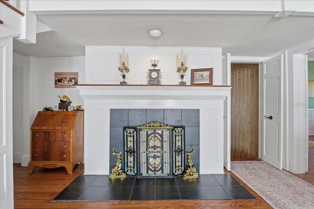 208 N SPRING BOULEVARD, Tarpon Springs, FL 34689