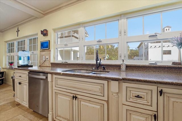 208 N SPRING BOULEVARD, Tarpon Springs, FL 34689