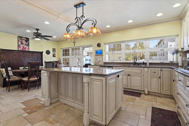 208 N SPRING BOULEVARD, Tarpon Springs, FL 34689