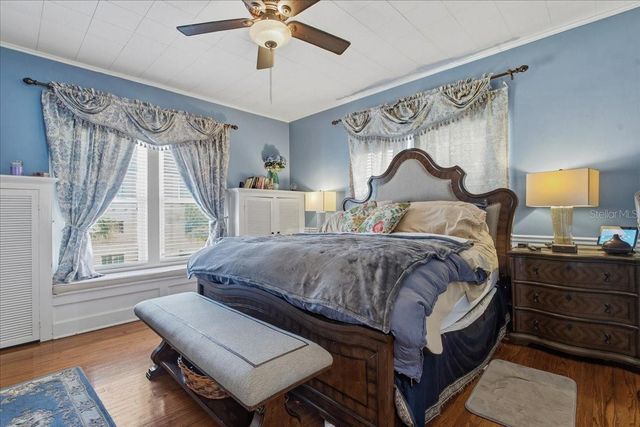 208 N SPRING BOULEVARD, Tarpon Springs, FL 34689