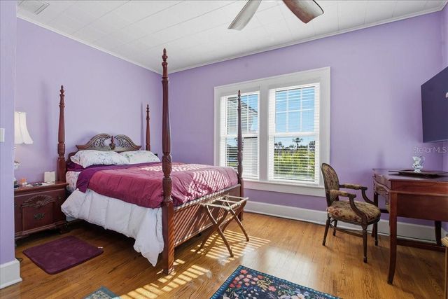 208 N SPRING BOULEVARD, Tarpon Springs, FL 34689