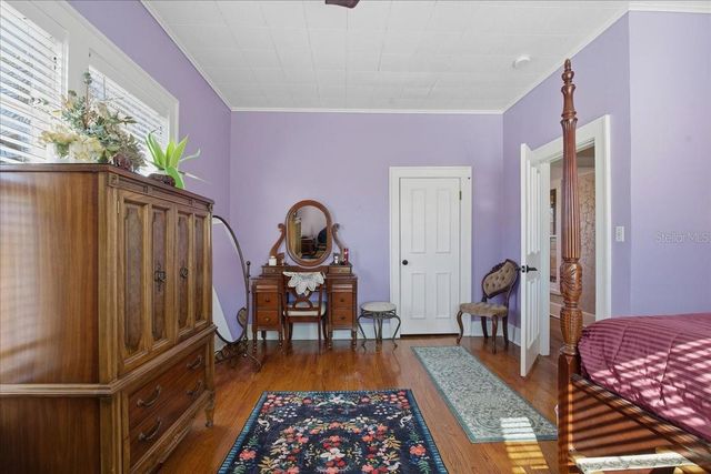 208 N SPRING BOULEVARD, Tarpon Springs, FL 34689