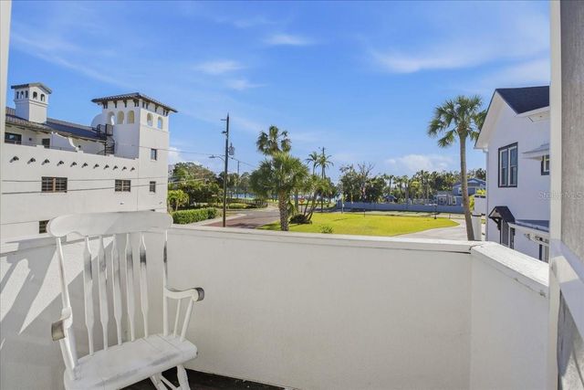 208 N SPRING BOULEVARD, Tarpon Springs, FL 34689