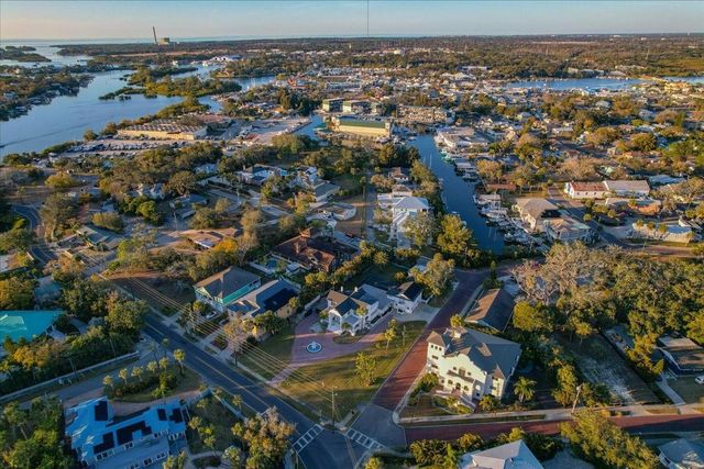 208 N SPRING BOULEVARD, Tarpon Springs, FL 34689