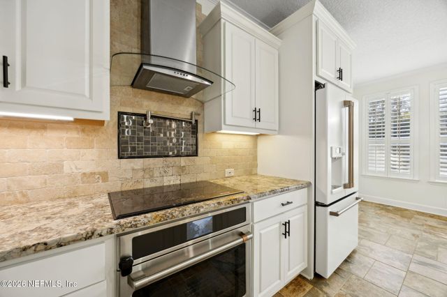 321 SWEETBRIER BRANCH Lane, St. Johns, FL 32259