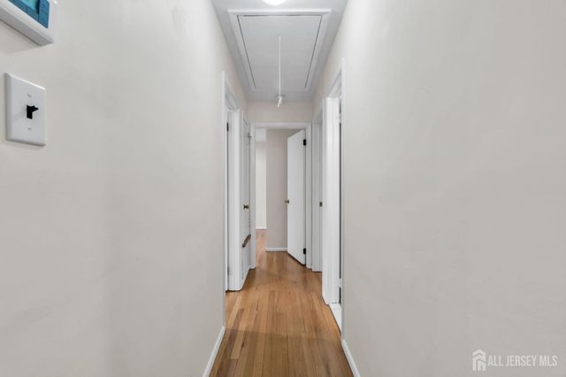 6 Fox Chase Run, Hillsborough, NJ 08844