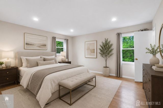 6 Fox Chase Run, Hillsborough, NJ 08844