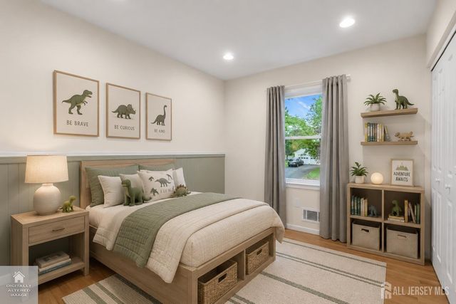 6 Fox Chase Run, Hillsborough, NJ 08844