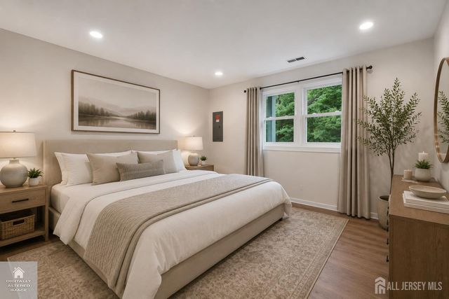 6 Fox Chase Run, Hillsborough, NJ 08844