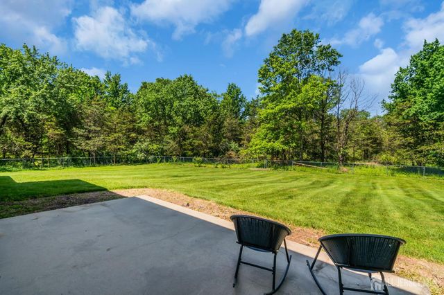6 Fox Chase Run, Hillsborough, NJ 08844
