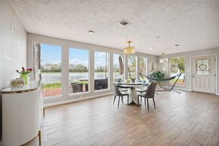 911 Brook Forest Drive, Conroe, TX 77385