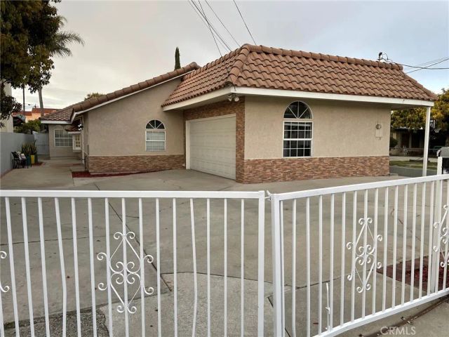 17912 Gridley Road, Artesia, CA 90701