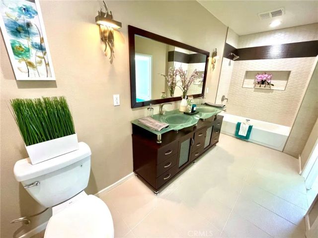 17912 Gridley Road, Artesia, CA 90701