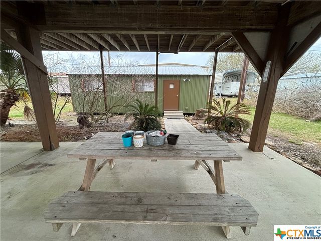 58 Heather Street, Port O'connor, TX 77982