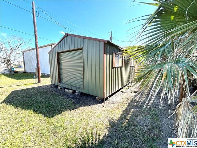 58 Heather Street, Port O'connor, TX 77982