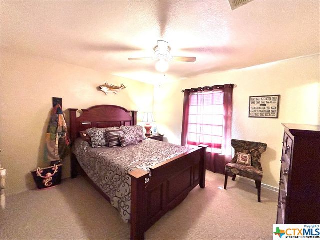 58 Heather Street, Port O'connor, TX 77982