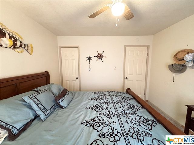 58 Heather Street, Port O'connor, TX 77982