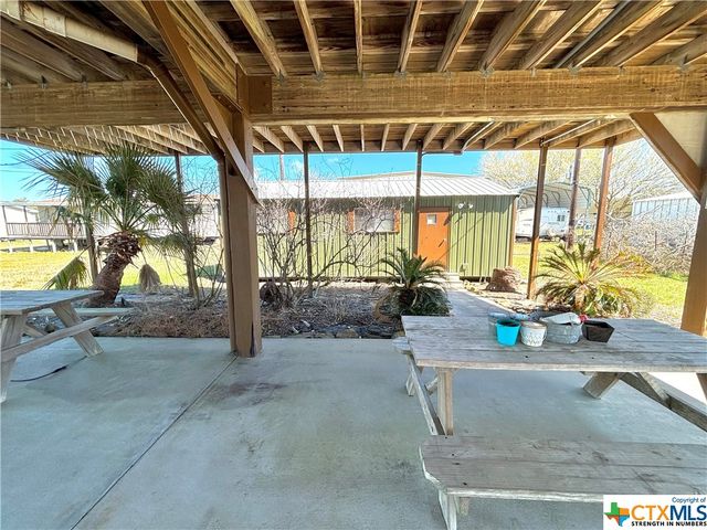 58 Heather Street, Port O'connor, TX 77982