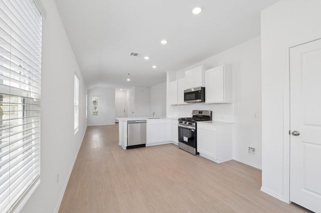 104 Sapling Dew DR, Georgetown, TX 78628