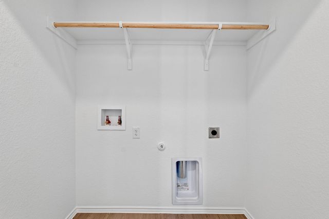 104 Sapling Dew DR, Georgetown, TX 78628