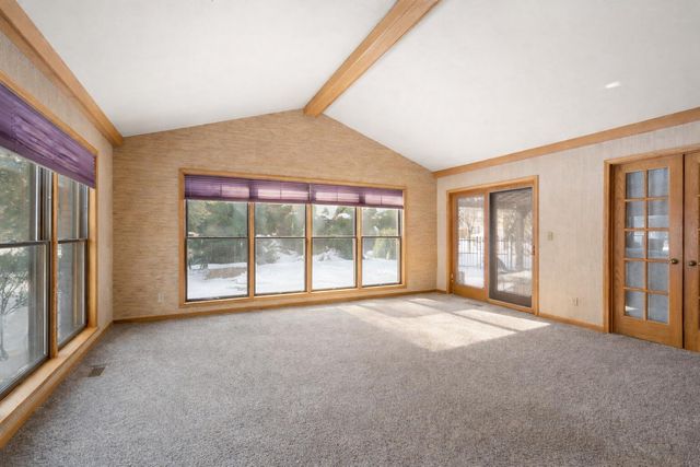 1555 Maumee Drive, Valparaiso, IN 46385