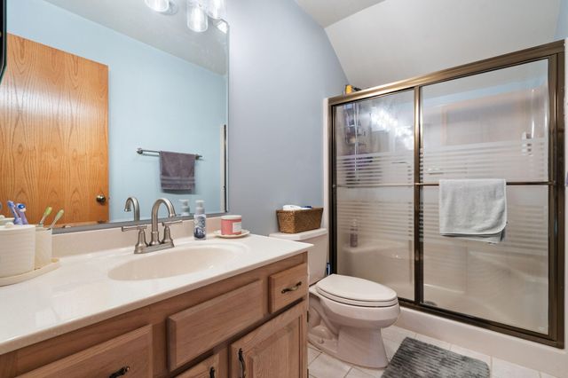 1555 Maumee Drive, Valparaiso, IN 46385