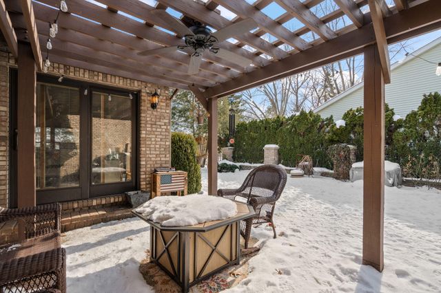 1555 Maumee Drive, Valparaiso, IN 46385