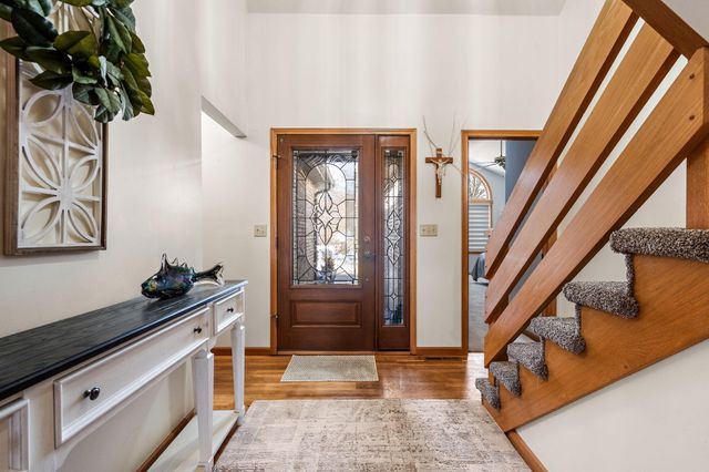 1555 Maumee Drive, Valparaiso, IN 46385