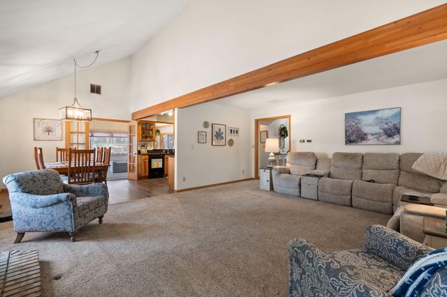 1555 Maumee Drive, Valparaiso, IN 46385