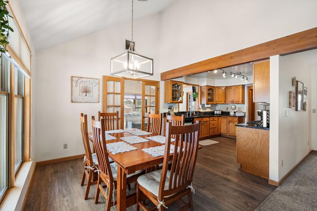 1555 Maumee Drive, Valparaiso, IN 46385