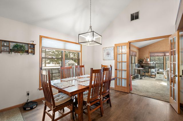 1555 Maumee Drive, Valparaiso, IN 46385