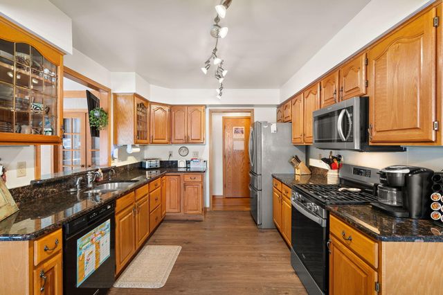 1555 Maumee Drive, Valparaiso, IN 46385