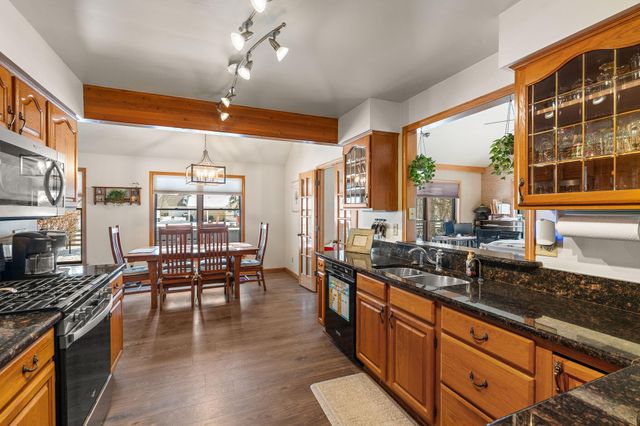 1555 Maumee Drive, Valparaiso, IN 46385