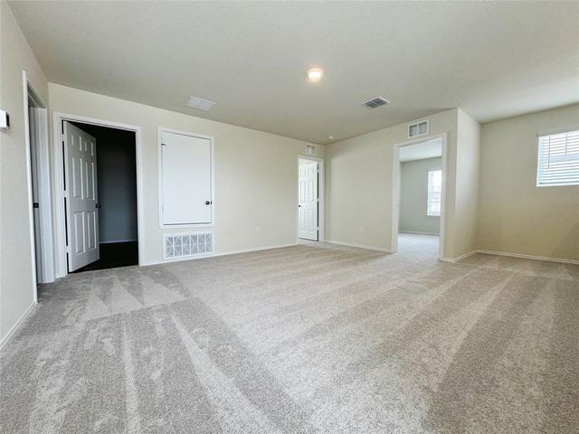 916 Papaya DR, Buda, TX 78610