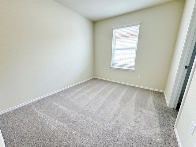 916 Papaya DR, Buda, TX 78610