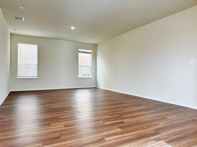 916 Papaya DR, Buda, TX 78610