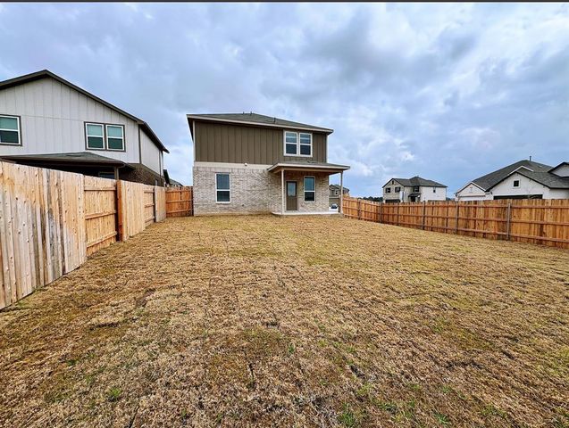 916 Papaya DR, Buda, TX 78610