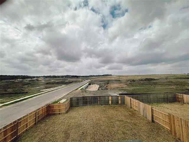 916 Papaya DR, Buda, TX 78610