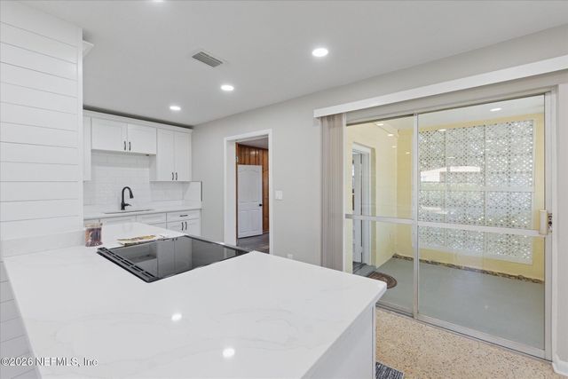863 WESTGATE Drive, Jacksonville, FL 32221