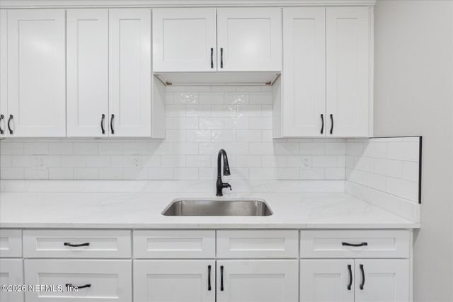 863 WESTGATE Drive, Jacksonville, FL 32221