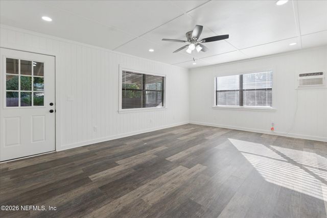 863 WESTGATE Drive, Jacksonville, FL 32221