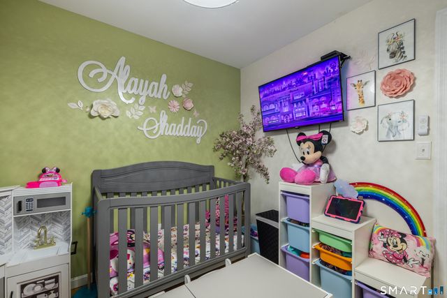 6 Chaucer Drive, Shelton, CT 06484