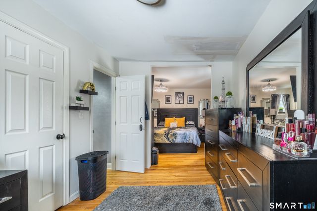 6 Chaucer Drive, Shelton, CT 06484