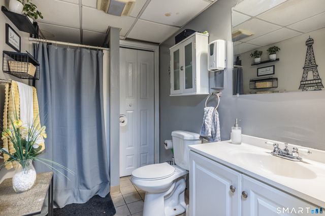 6 Chaucer Drive, Shelton, CT 06484