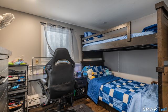 6 Chaucer Drive, Shelton, CT 06484